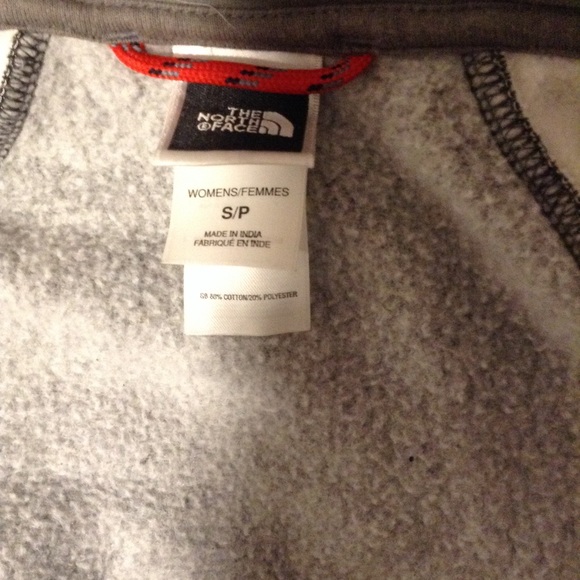 The North Face Zip Up Hoodie. - Picture 5 of 5